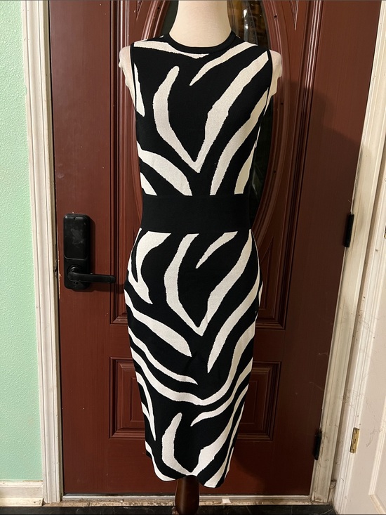 New York & Company Dresses & Skirts - New York & Company Black and White Zebra Print Sheath Dress